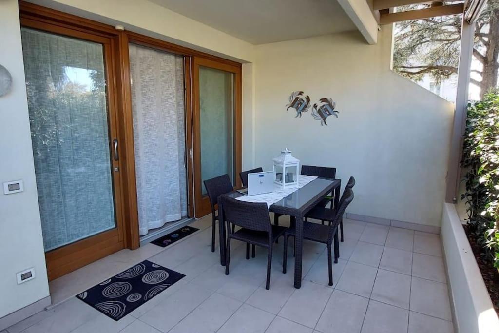 Residence Jesolo Lido Centro Con Piscina Exterior foto